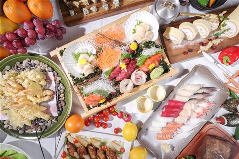 知床第一ホテル（夕食ビュッフェ一例）